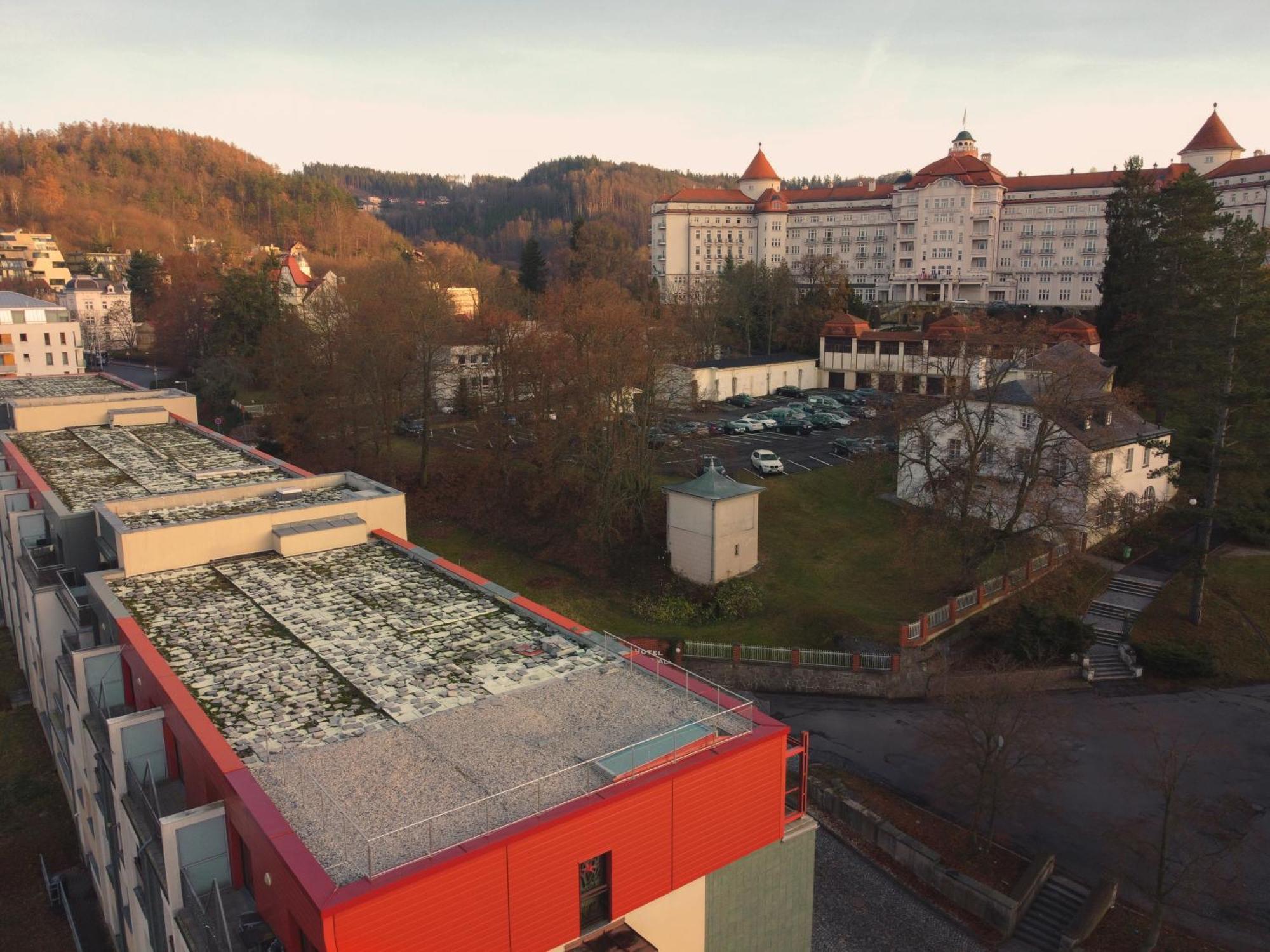 Imperial Apartment In Bohemia Residence By Rentez Karlovy Vary Exterior photo