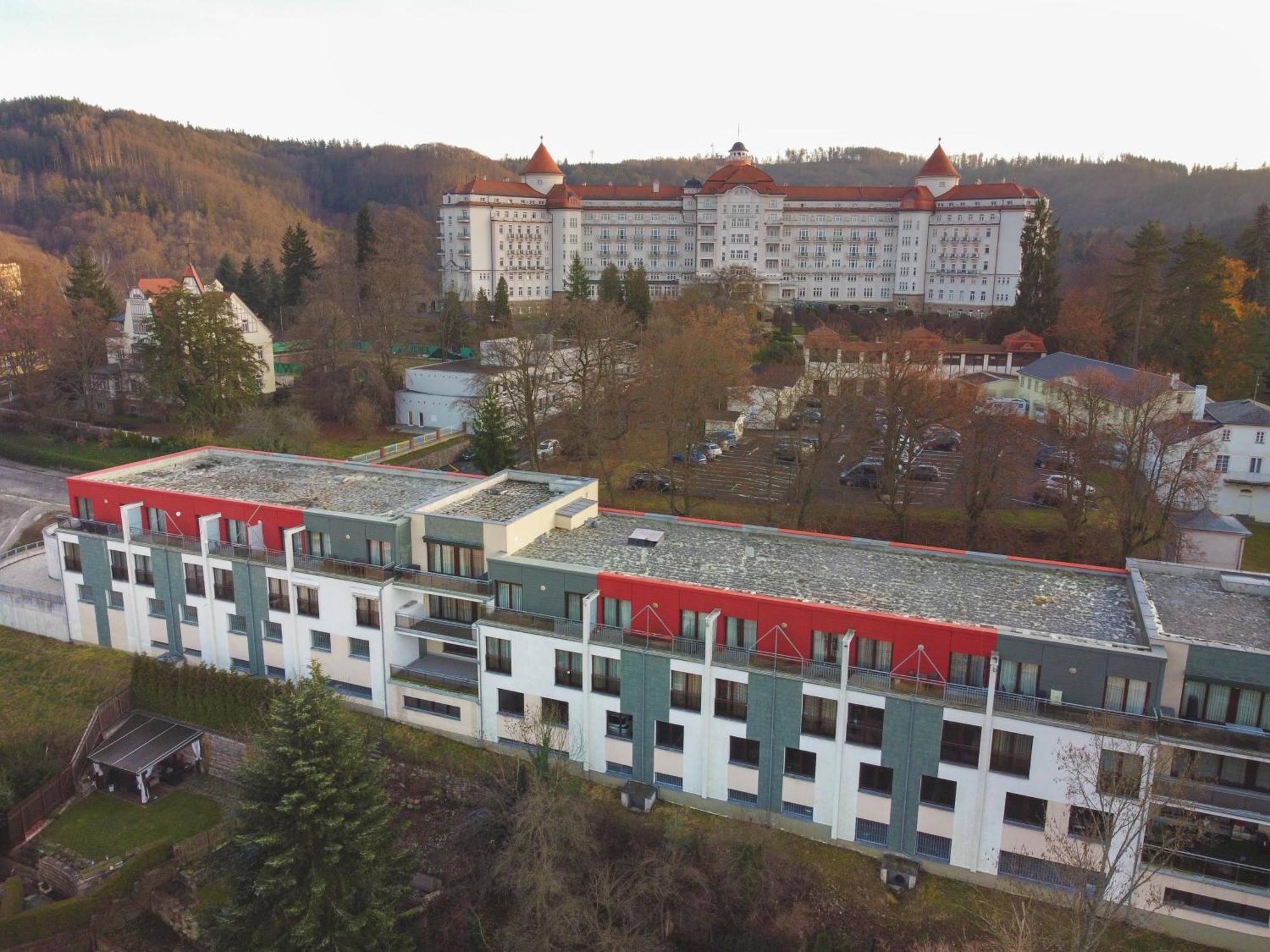 Imperial Apartment In Bohemia Residence By Rentez Karlovy Vary Exterior photo